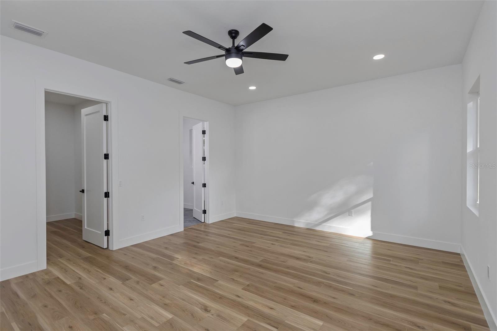 NEWPORT UNIT 1 - Residential
