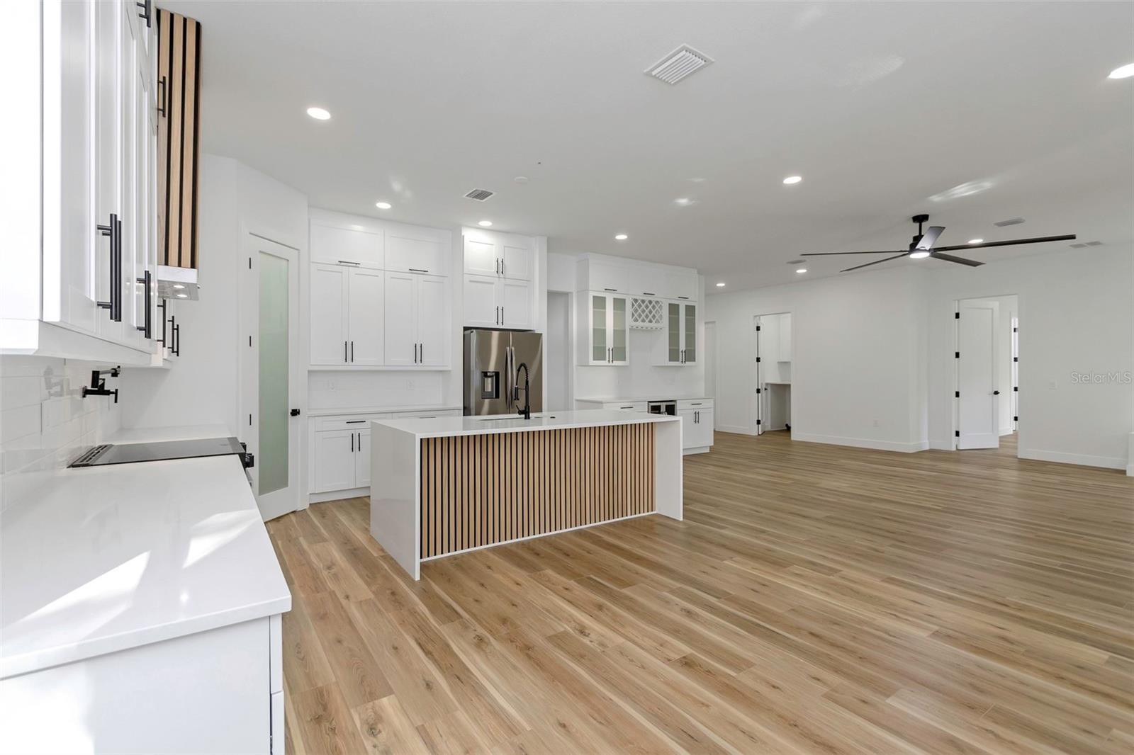 NEWPORT UNIT 1 - Residential