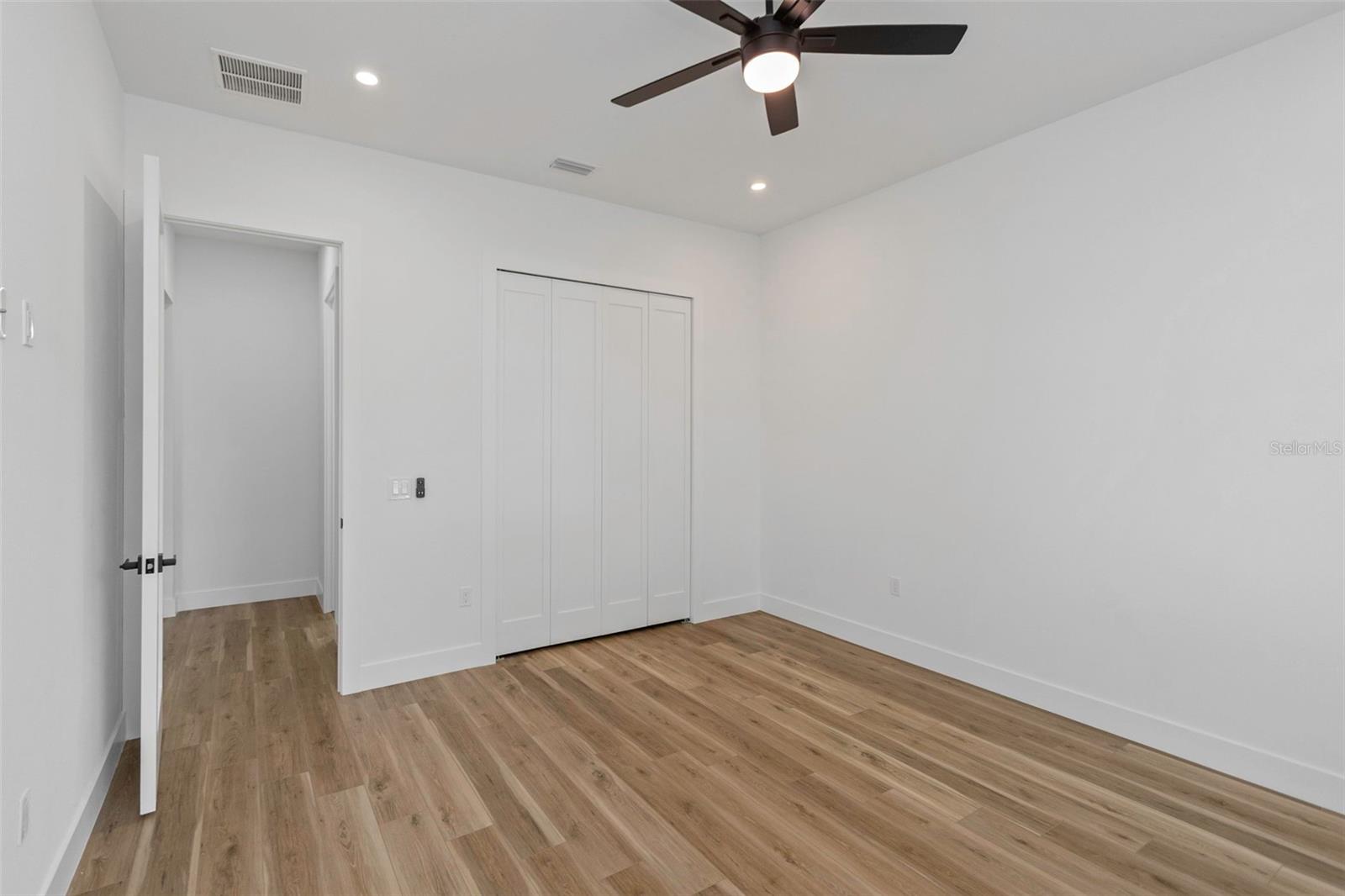 NEWPORT UNIT 1 - Residential