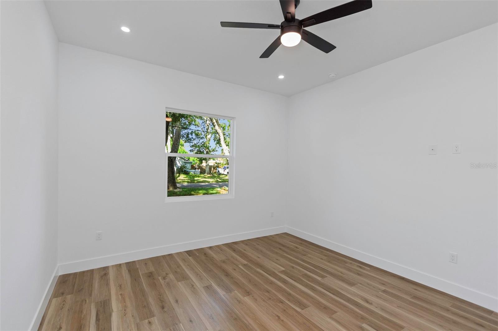 NEWPORT UNIT 1 - Residential