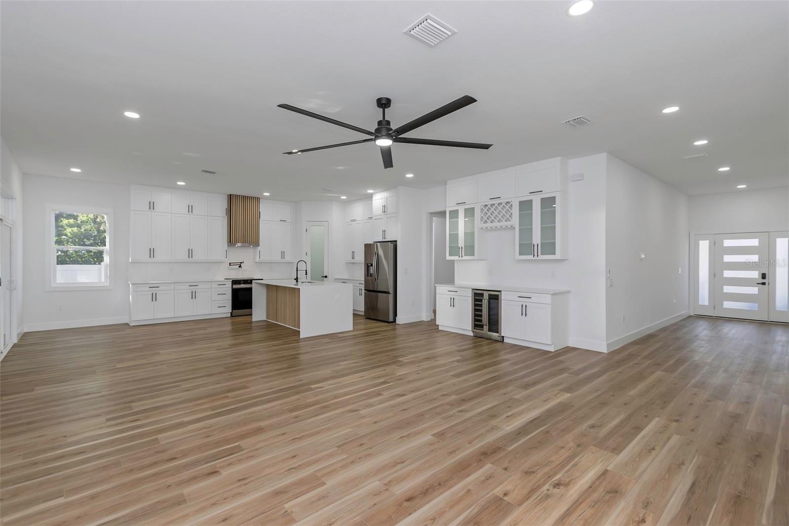 NEWPORT UNIT 1 - Residential