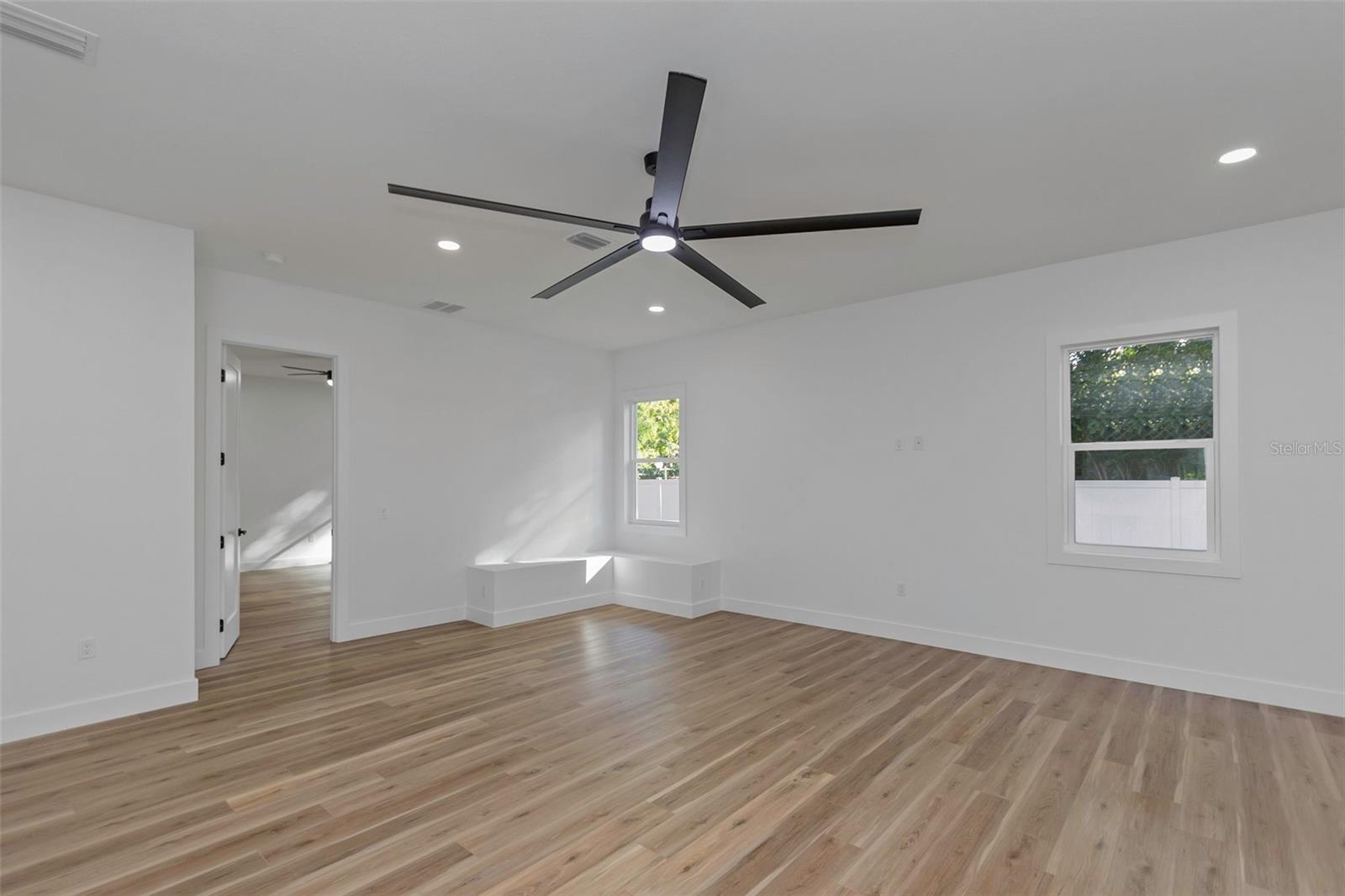 NEWPORT UNIT 1 - Residential