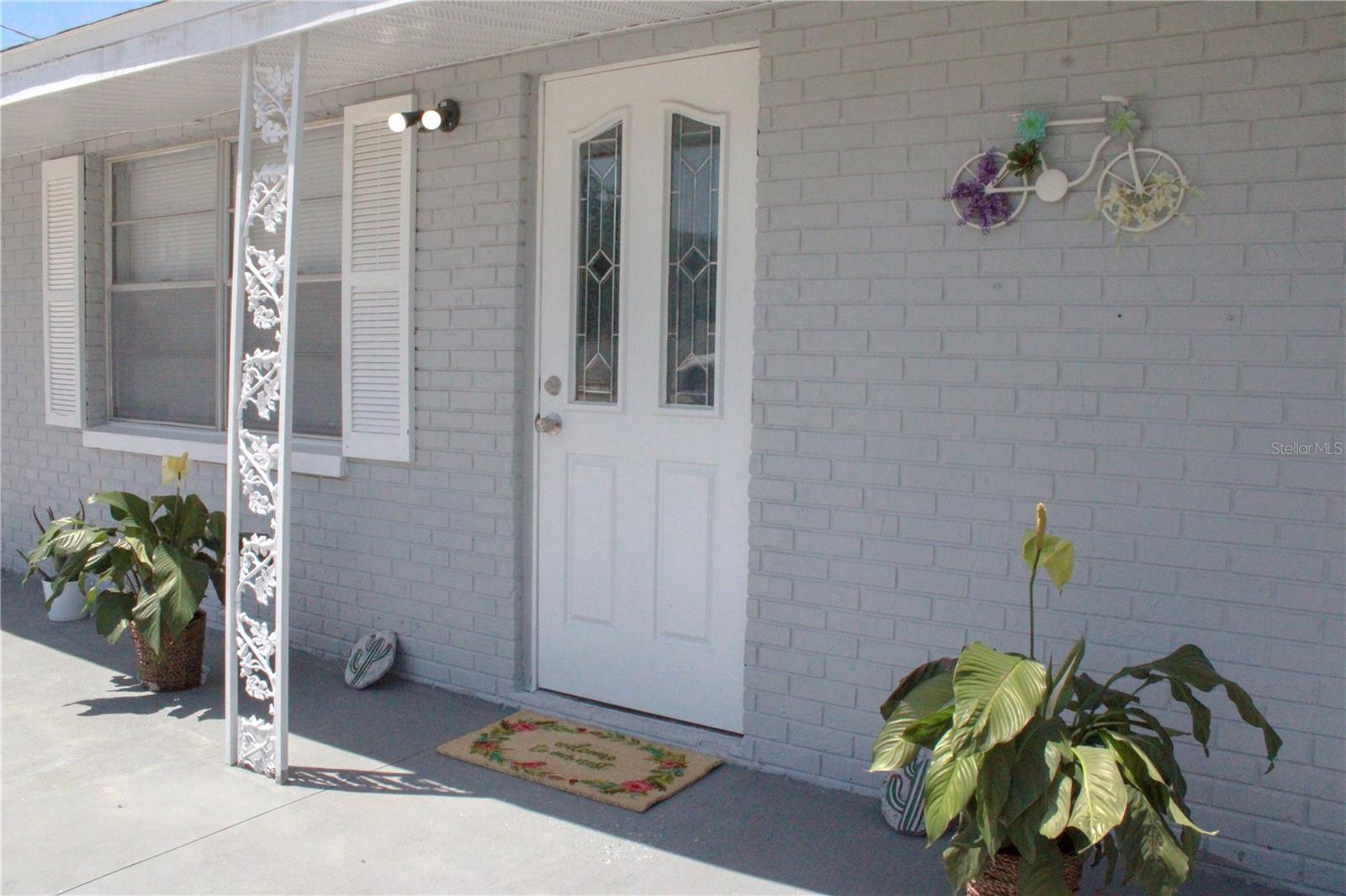 LOCATION! LOCATION! Welcome to this beautifully maintained 3-bedroom, 2-bathroom pool home for rent in one of Tampa’s most desirable and convenient areas.
Please note: Property includes a separately rented efficiency with its own private entrance (not part of this rental). Main home is completely private for tenant use.
This fully furnished residence offers quick access to Raymond James Stadium, Tampa International Airport, Lowry Park Zoo, Busch Gardens, Adventure Island, shopping, dining, and vibrant downtown Tampa.
Enjoy a hassle-free lifestyle — rent includes electricity, water, trash collection, lawn care, and pool maintenance. Just bring your clothes and move in!
Featuring a spacious open layout, solid block construction, and a sparkling screened pool, this home combines comfort, convenience, and style.
Minimum lease term: 6 months.