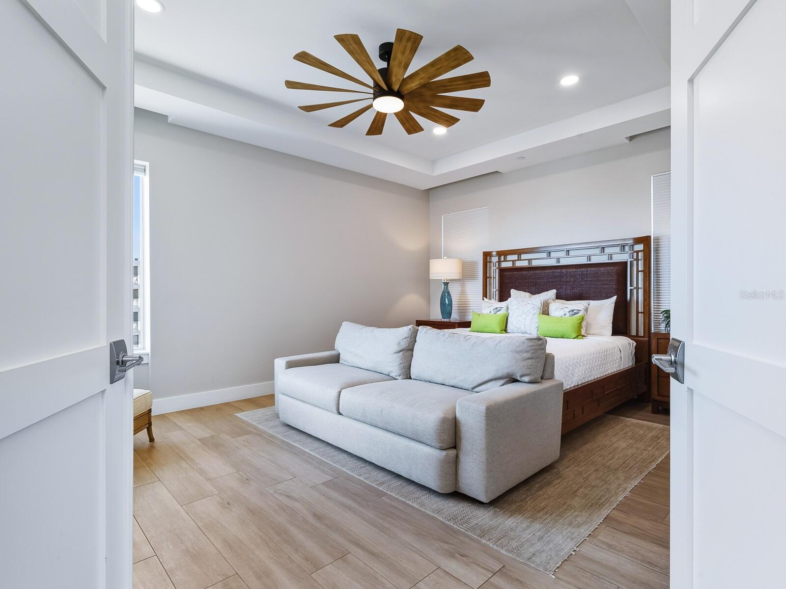 BEACH HOUSE RESIDENCES - Residential