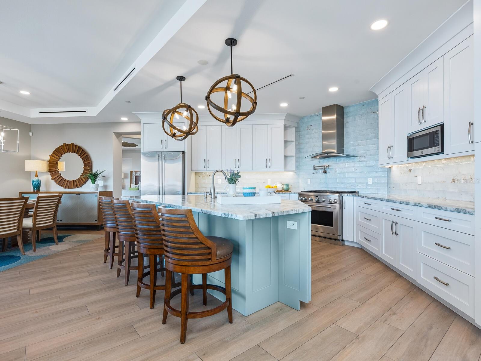 BEACH HOUSE RESIDENCES - Residential