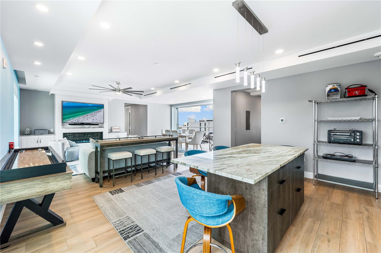 BEACH HOUSE RESIDENCES - Residential