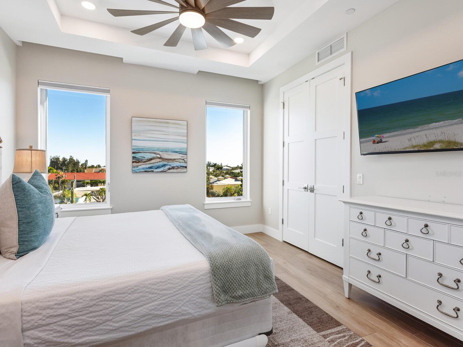 BEACH HOUSE RESIDENCES - Residential