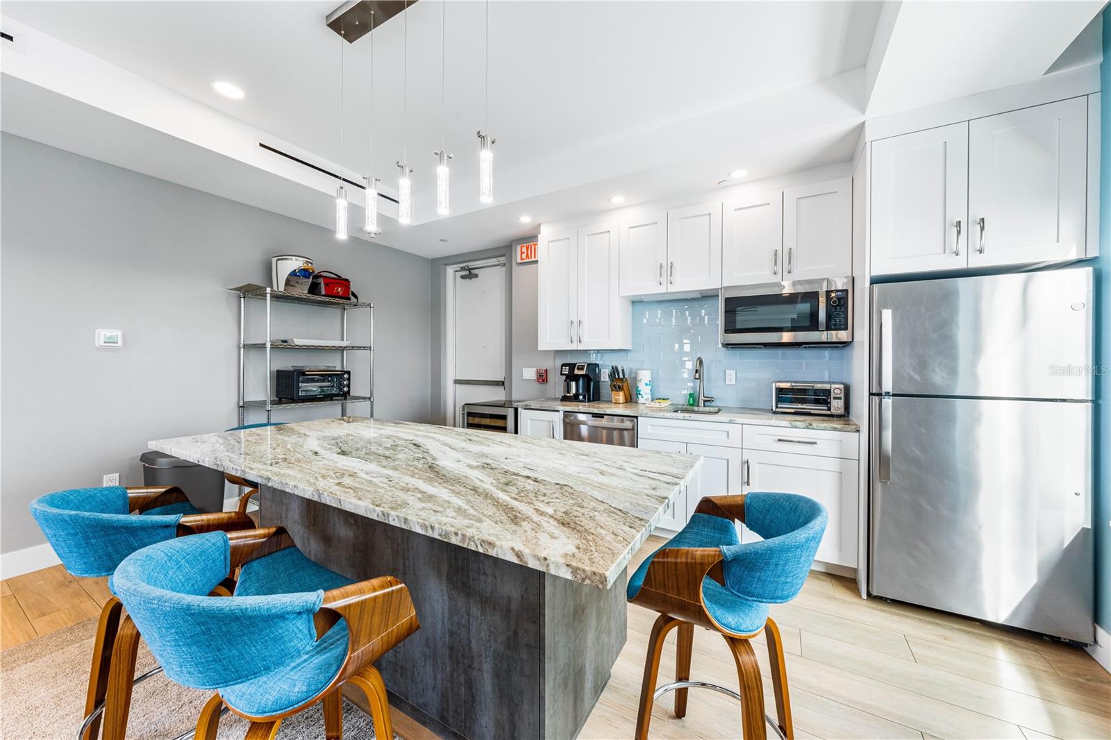 BEACH HOUSE RESIDENCES - Residential