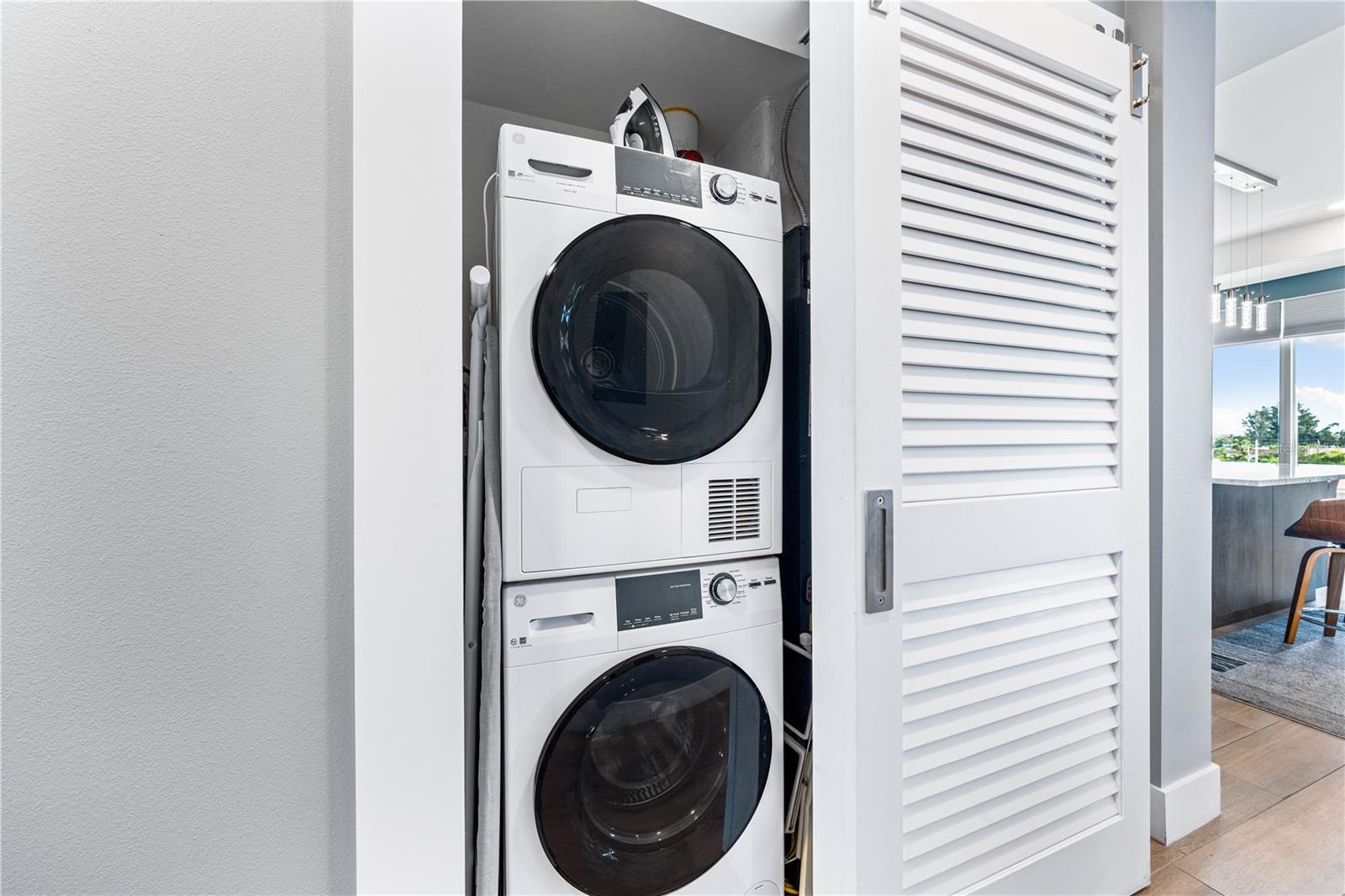 BEACH HOUSE RESIDENCES - Residential