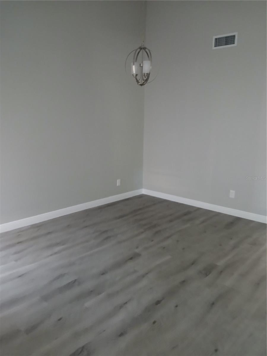 300 S FLORIDA AVENUE 500L