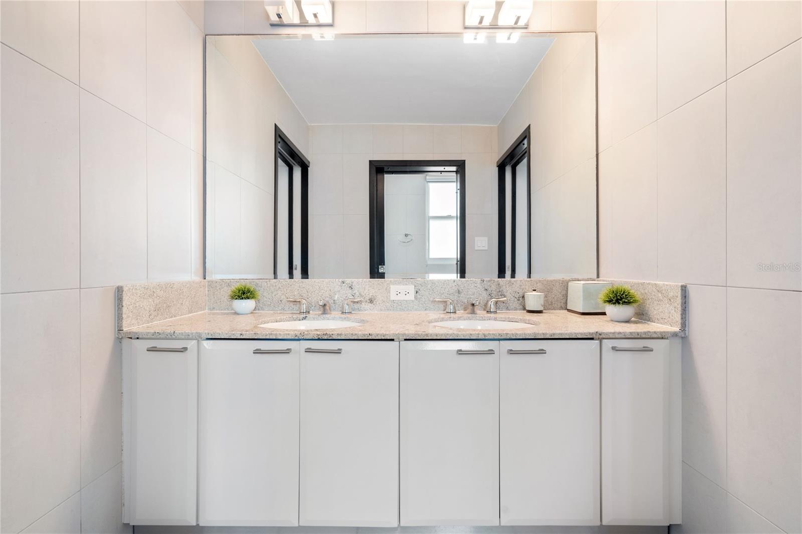 CONDOMINIO OCEAN VIEW - Residential