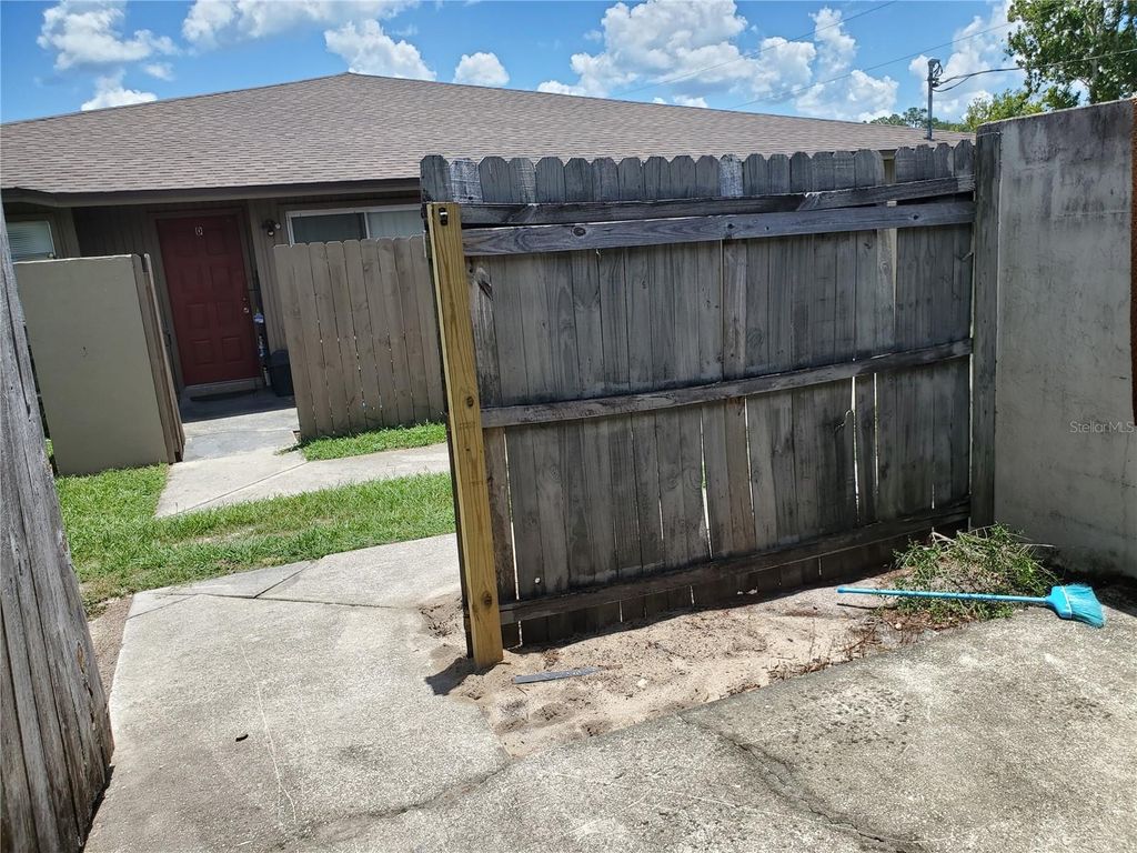 Photo of 5375 SE 29th Pl #B, Ocala, FL 34480 (MLS # OM715950)