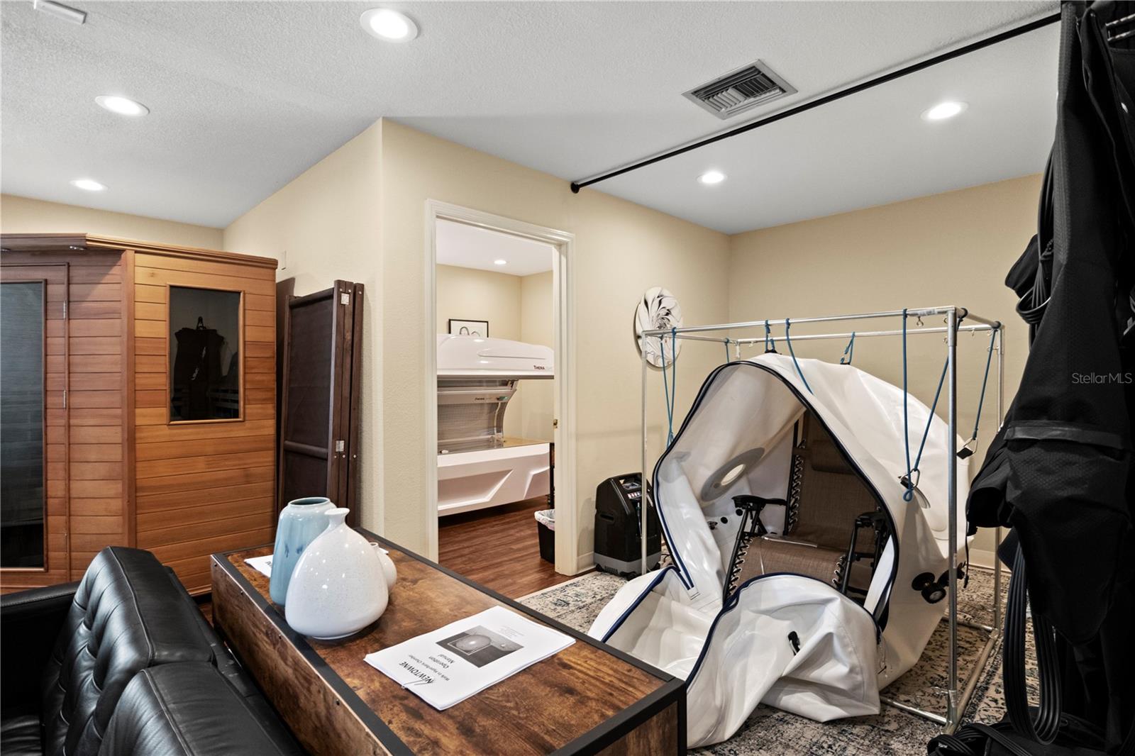 LAMBRECHTS REP - Commercial Sale