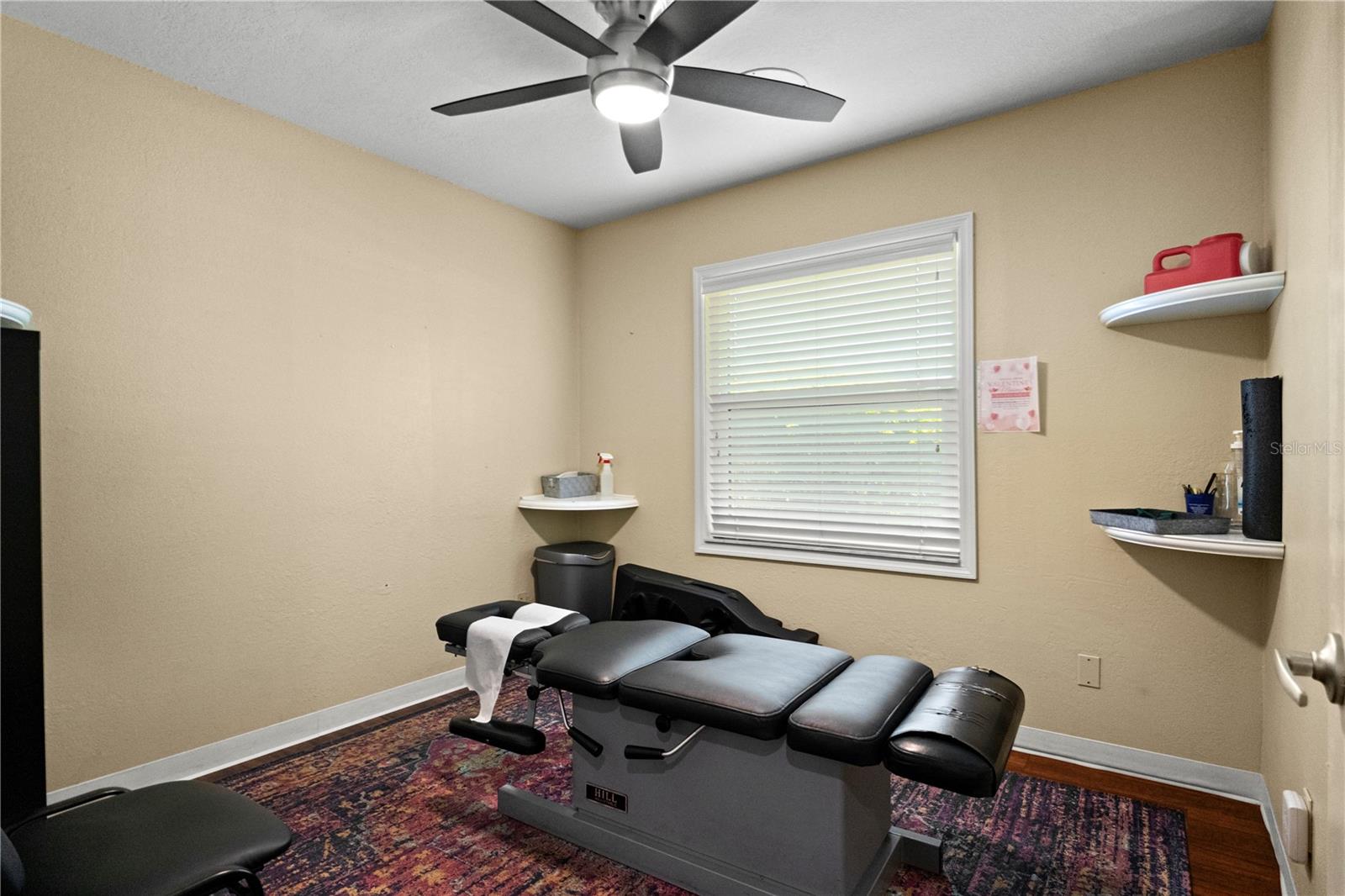 LAMBRECHTS REP - Commercial Sale