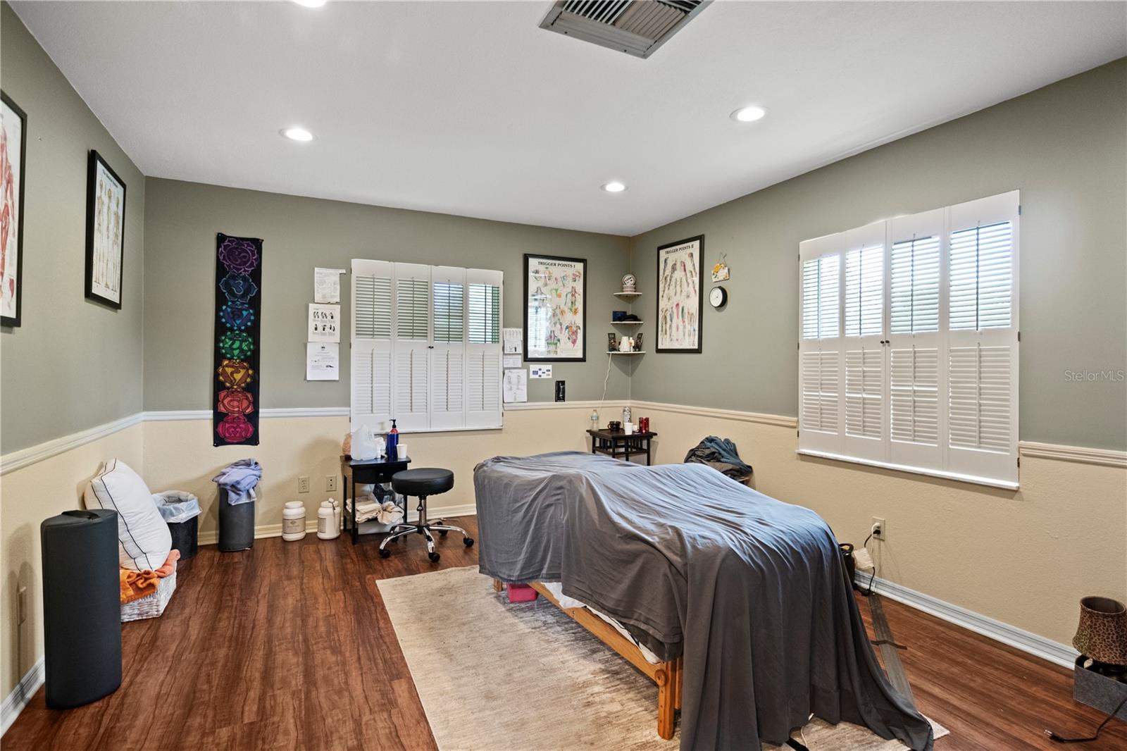 LAMBRECHTS REP - Commercial Sale