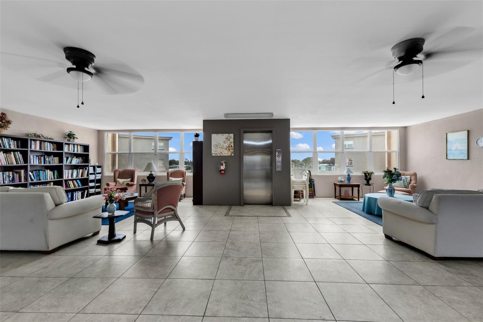 PLAZA VIEW PH 02 - Residential