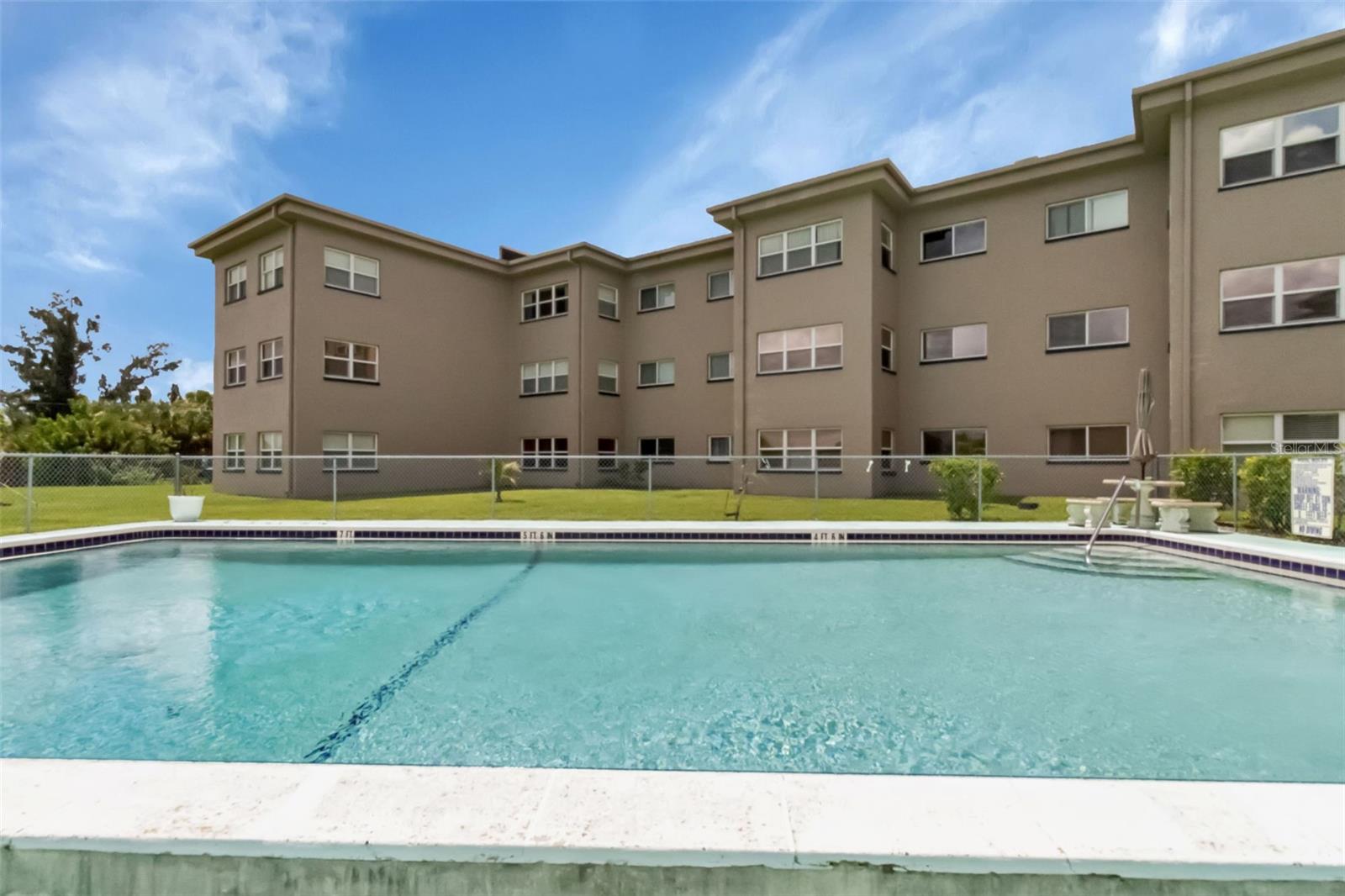 PLAZA VIEW PH 02 - Residential