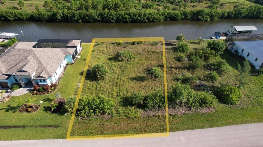 Photo of 15076 Leipzig Circle, Port Charlotte, FL 33981 (MLS # D6143368)