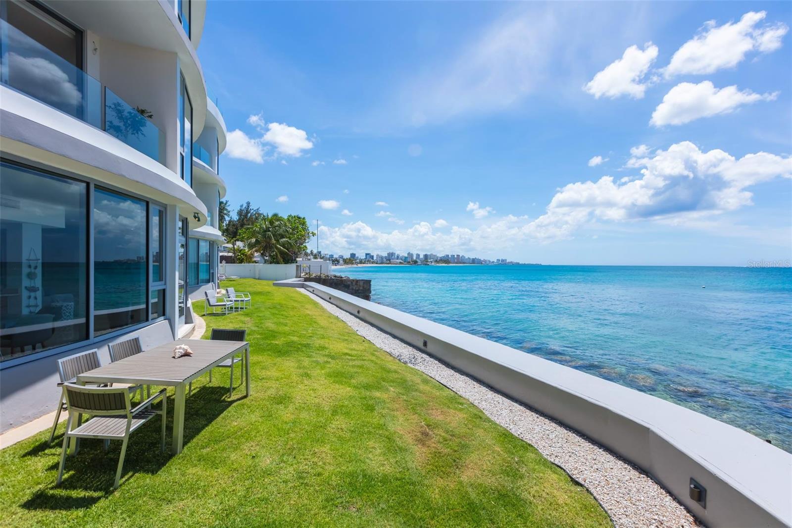 AZURE BEACH - Residential