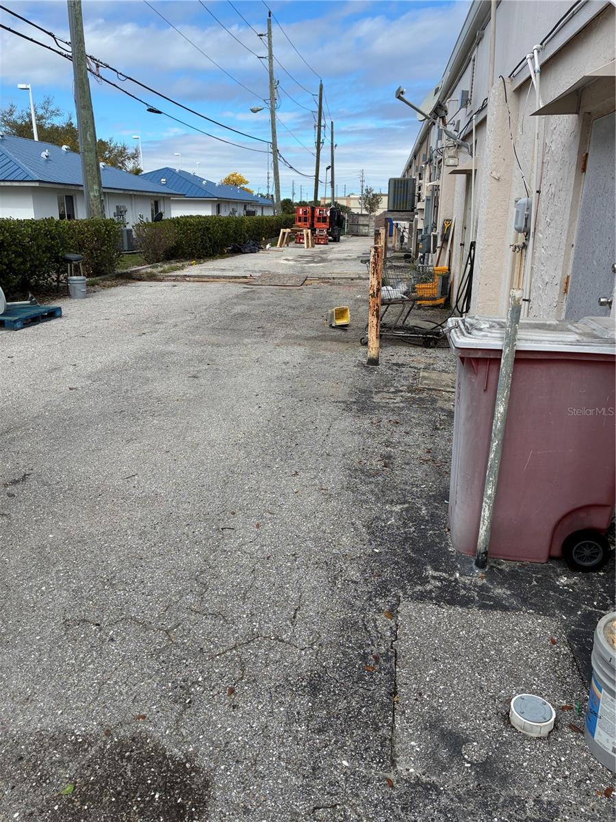 BELL PLAZA PH 02 - Commercial Lease