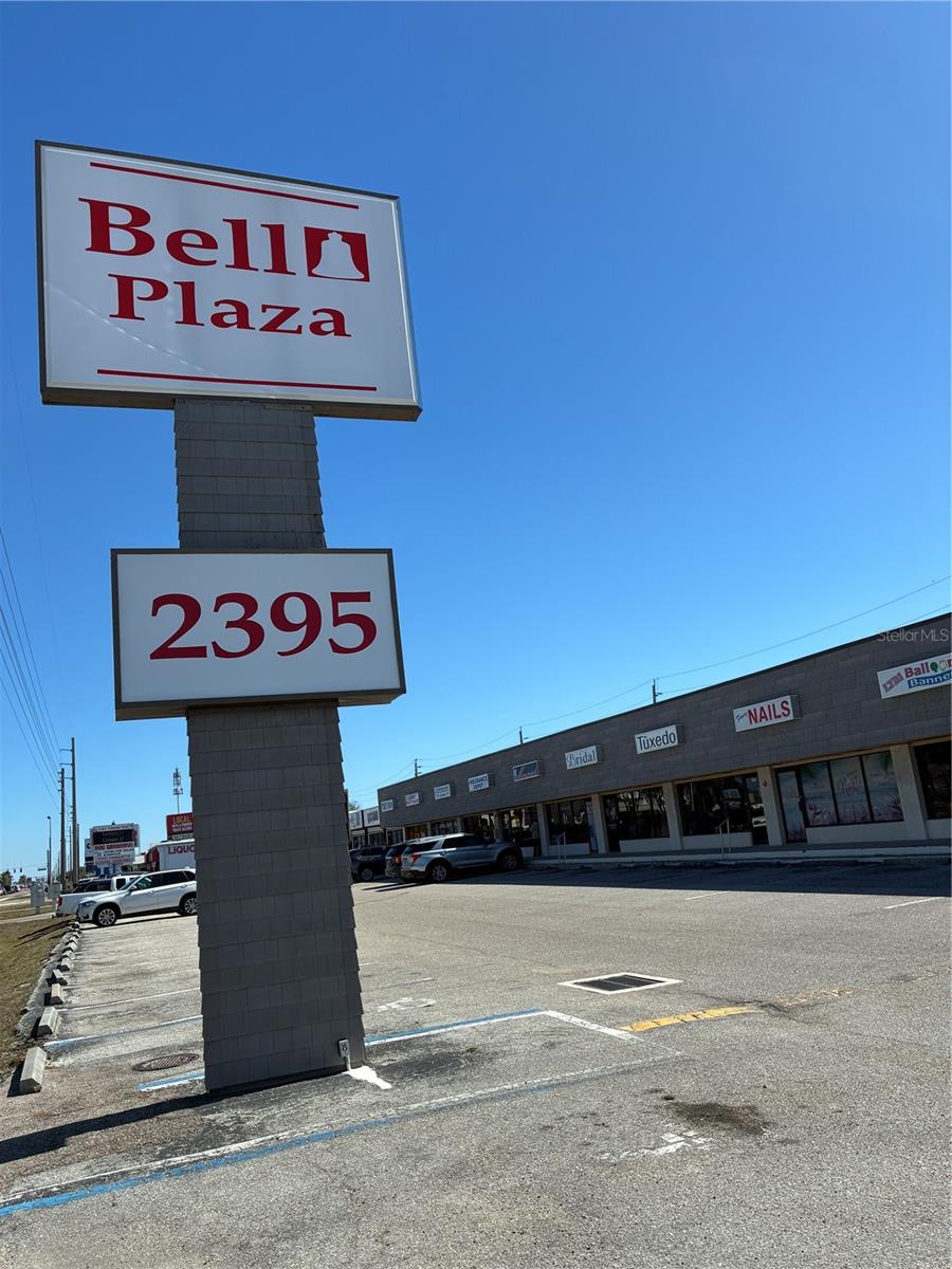 BELL PLAZA PH 02 - Commercial Lease