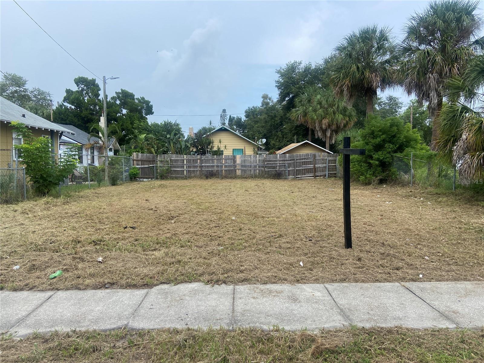 St. Pete Buildable Lot! A 50x74 lot! Cleaned and Ready to Go! Great location! Approximately 3 minutes from Tropicana Field and I-275! There was previous structure on the lot which may lower impact fees. A Buildable Lot letter for this property was issued in 2022 and is attached to the listing. Seller is an investor and has never occupied the property.