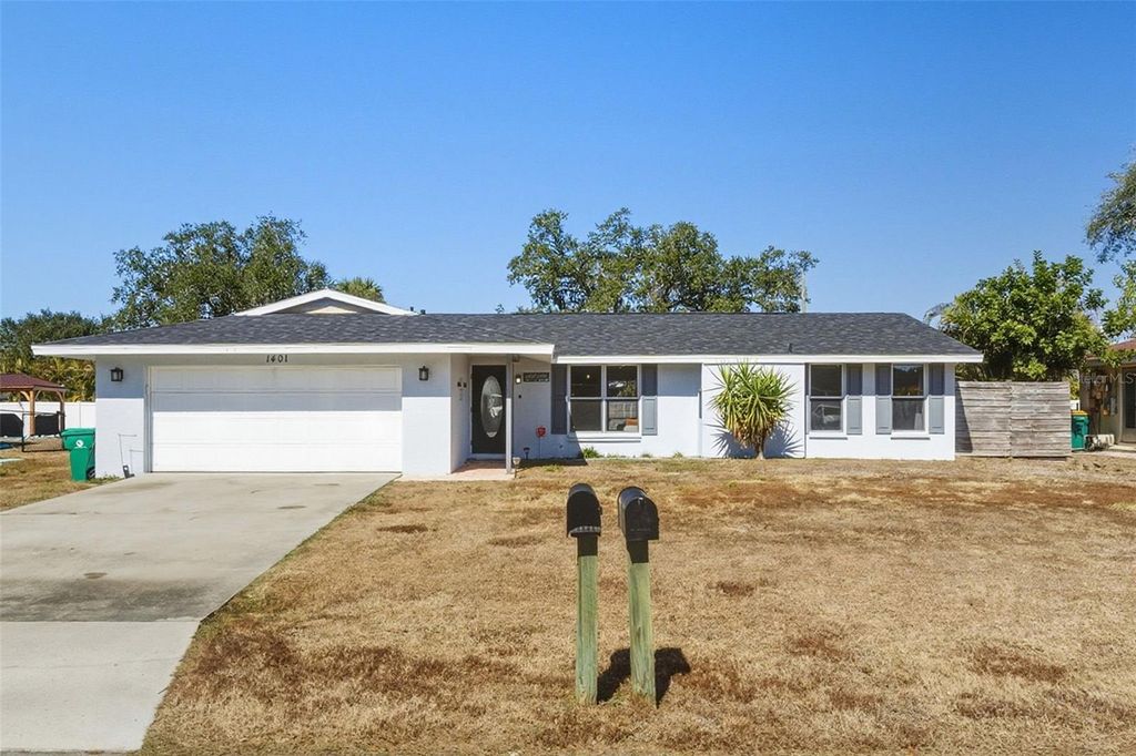 Photo of 1401 Sheehan Boulevard, Port Charlotte, FL 33952 (MLS # C7520054)