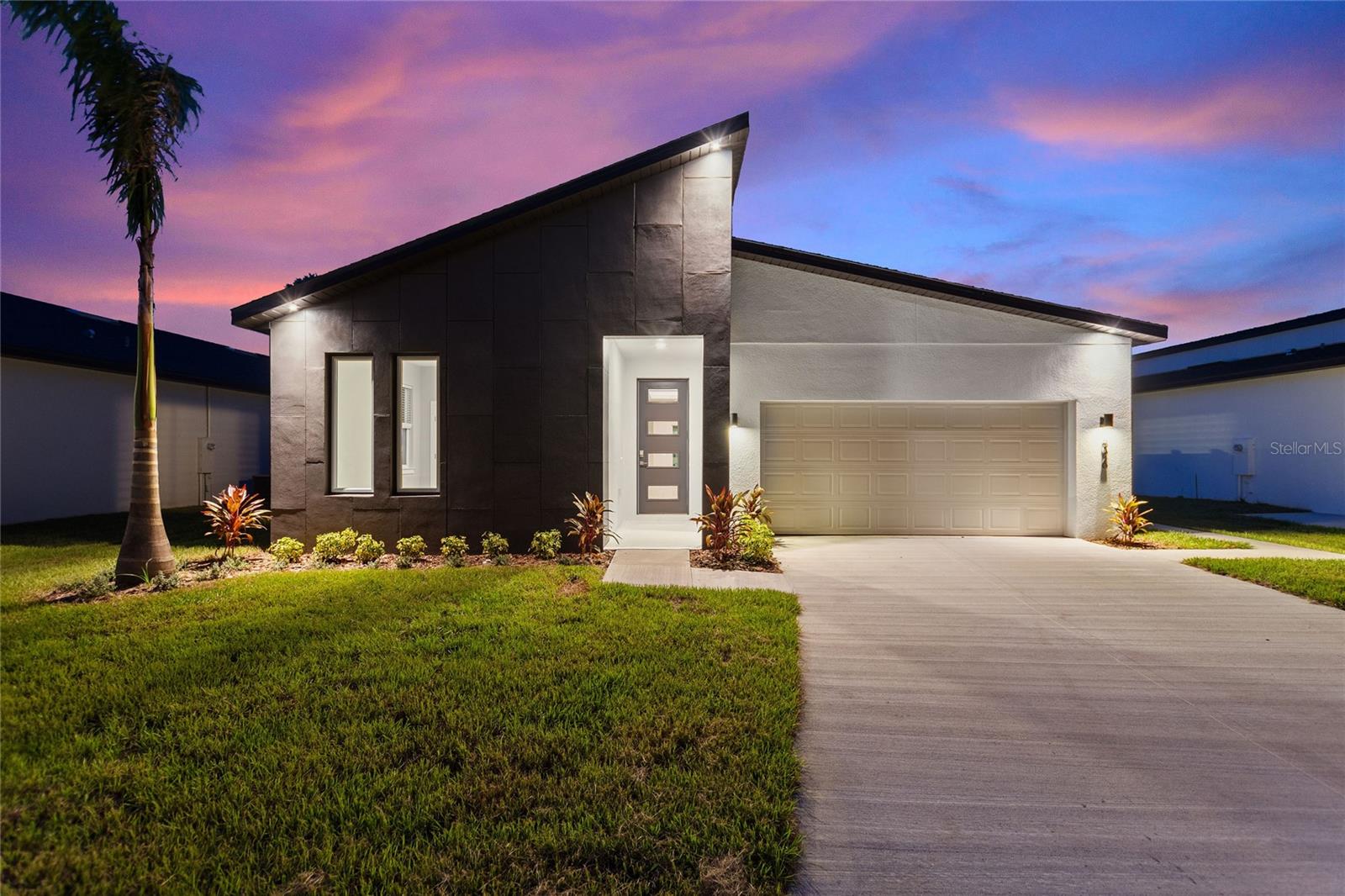 326 ROYAL PALM WAY