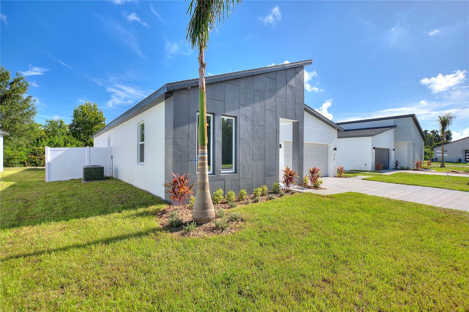 326 ROYAL PALM WAY