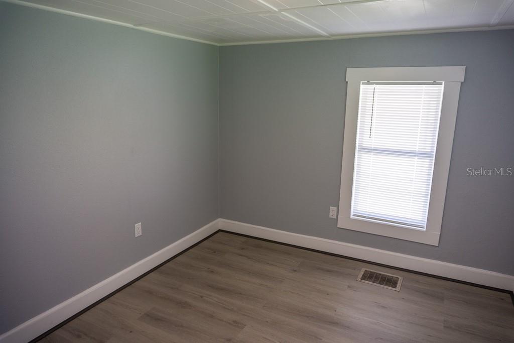 WHISPERING PINES ESTATES FIRST ADD - Residential