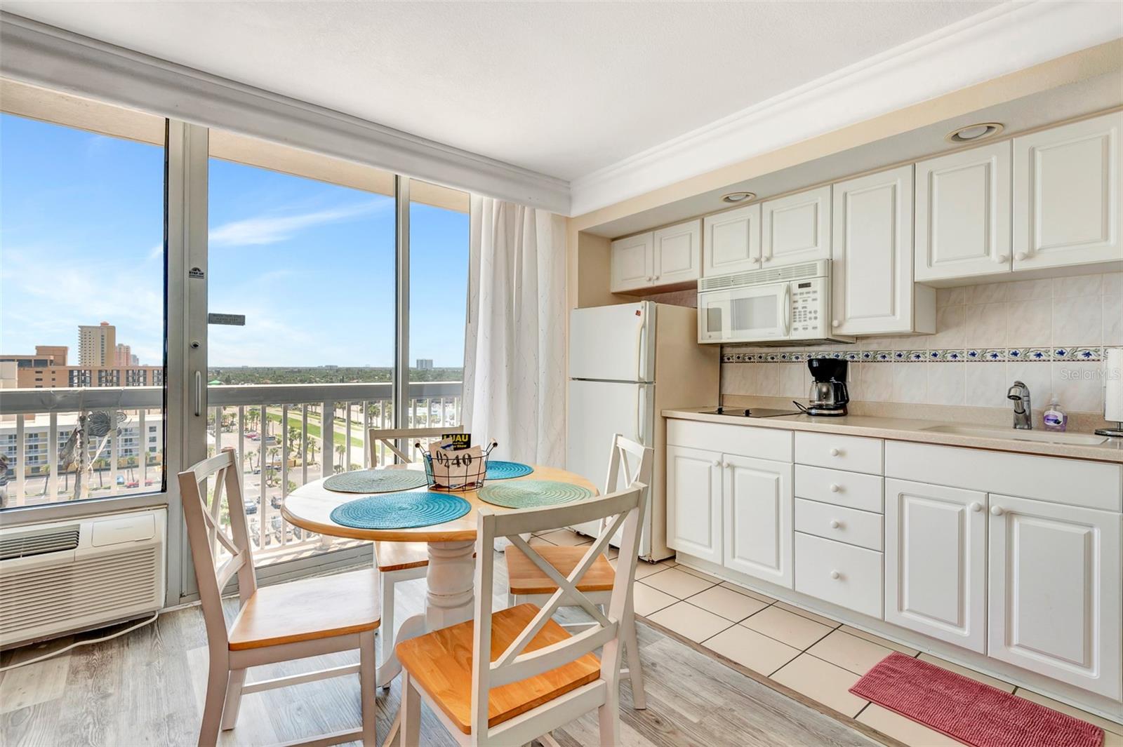 DAYTONA BEACH RESORT & CONF CENTER - Residential