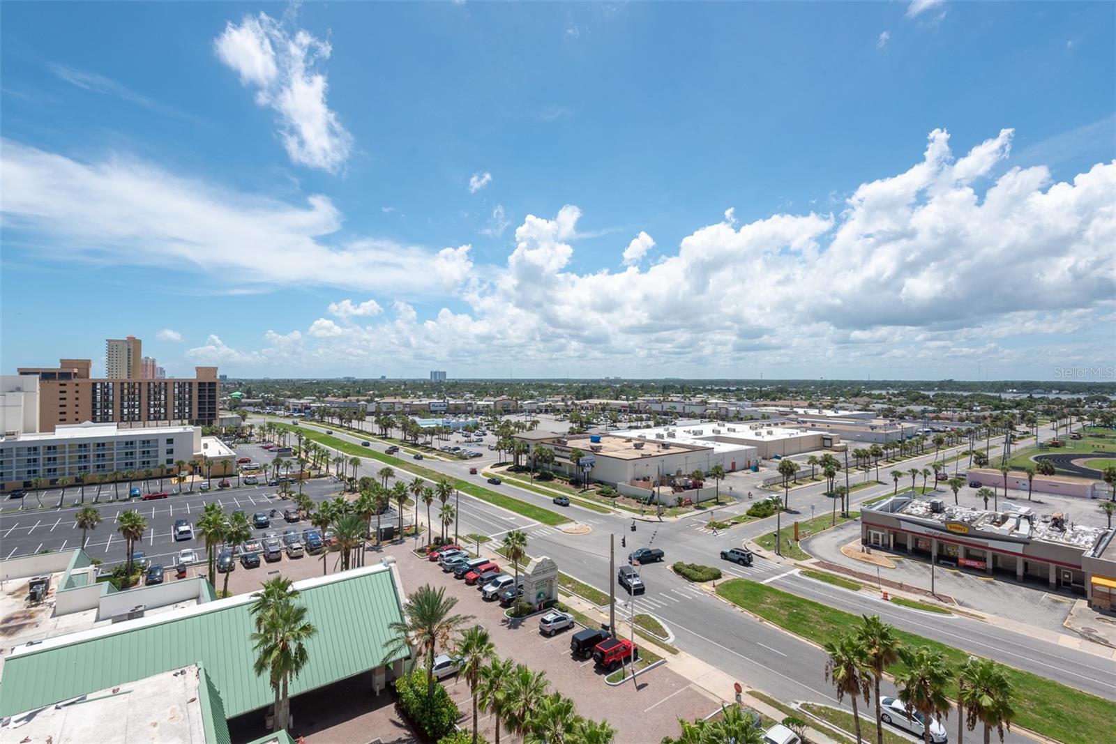 DAYTONA BEACH RESORT & CONF CENTER - Residential