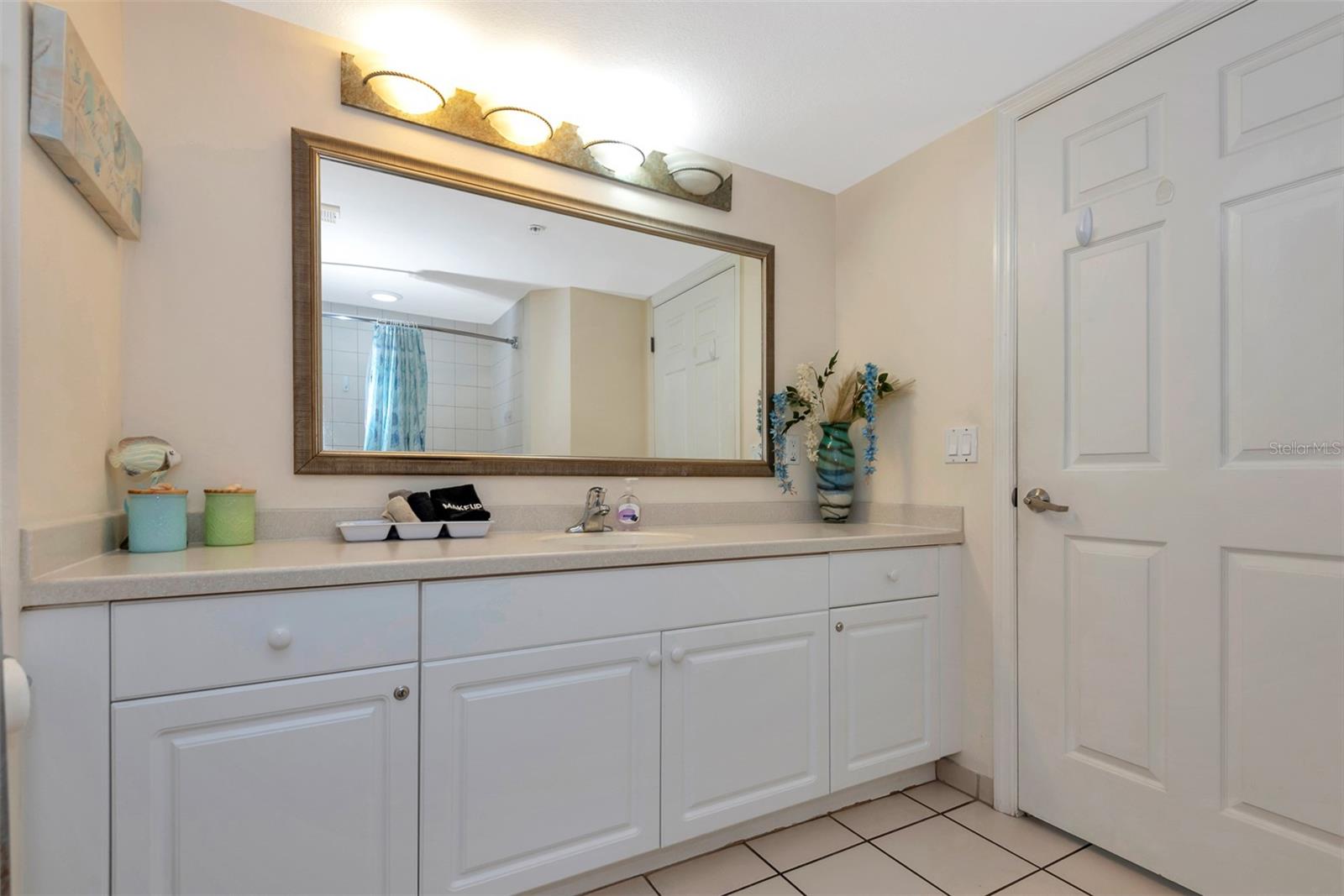 DAYTONA BEACH RESORT & CONF CENTER - Residential