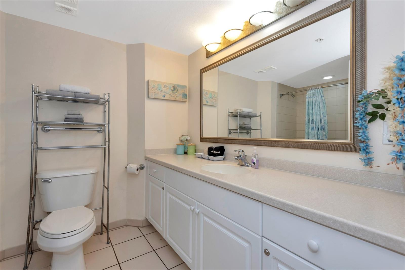DAYTONA BEACH RESORT & CONF CENTER - Residential