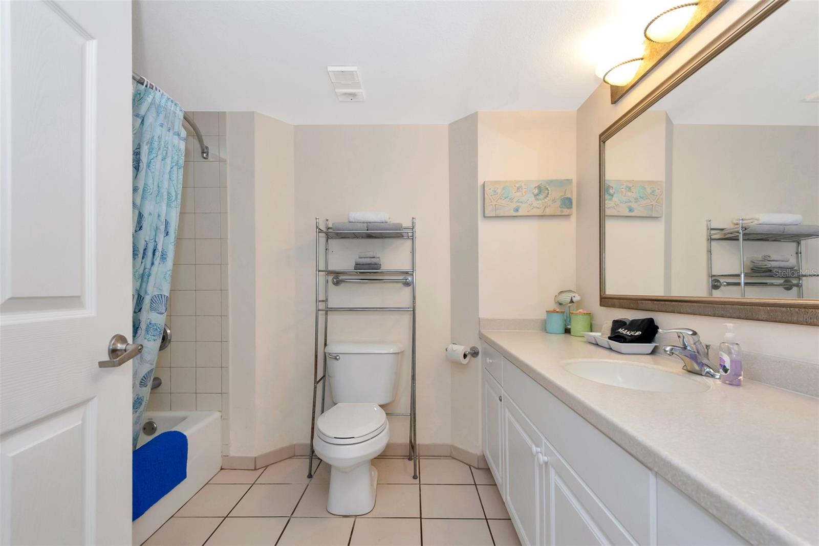 DAYTONA BEACH RESORT & CONF CENTER - Residential