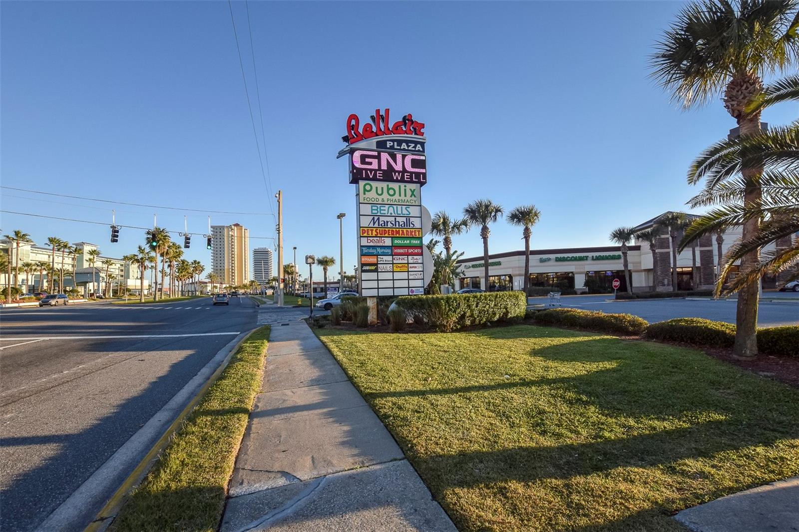 DAYTONA BEACH RESORT & CONF CENTER - Residential