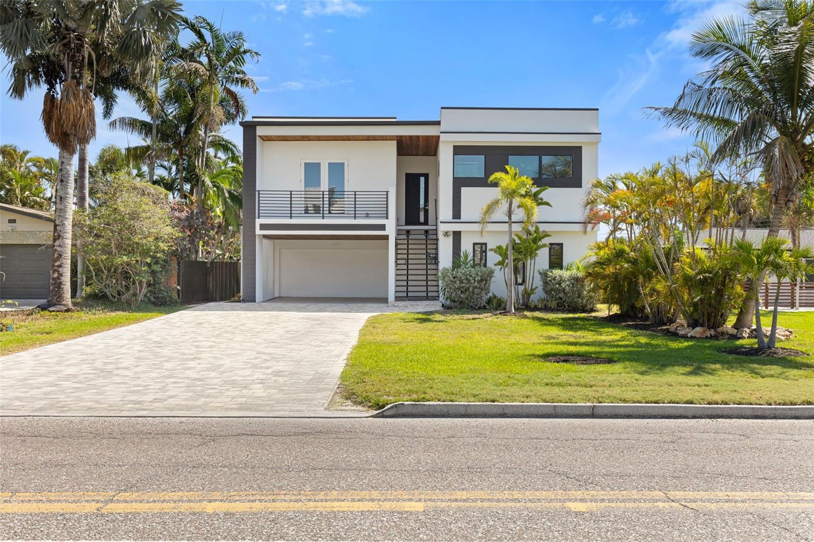 3835 SHORE ACRES BOULEVARD NE