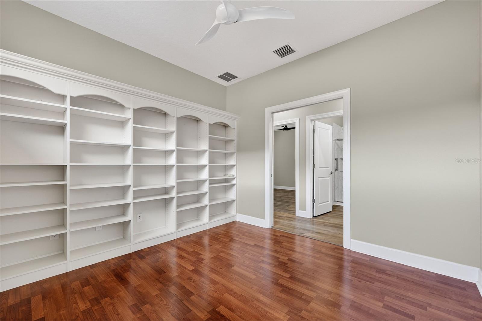 ESPLANADE PH III A,B,C,D,J&PART OF F - Residential