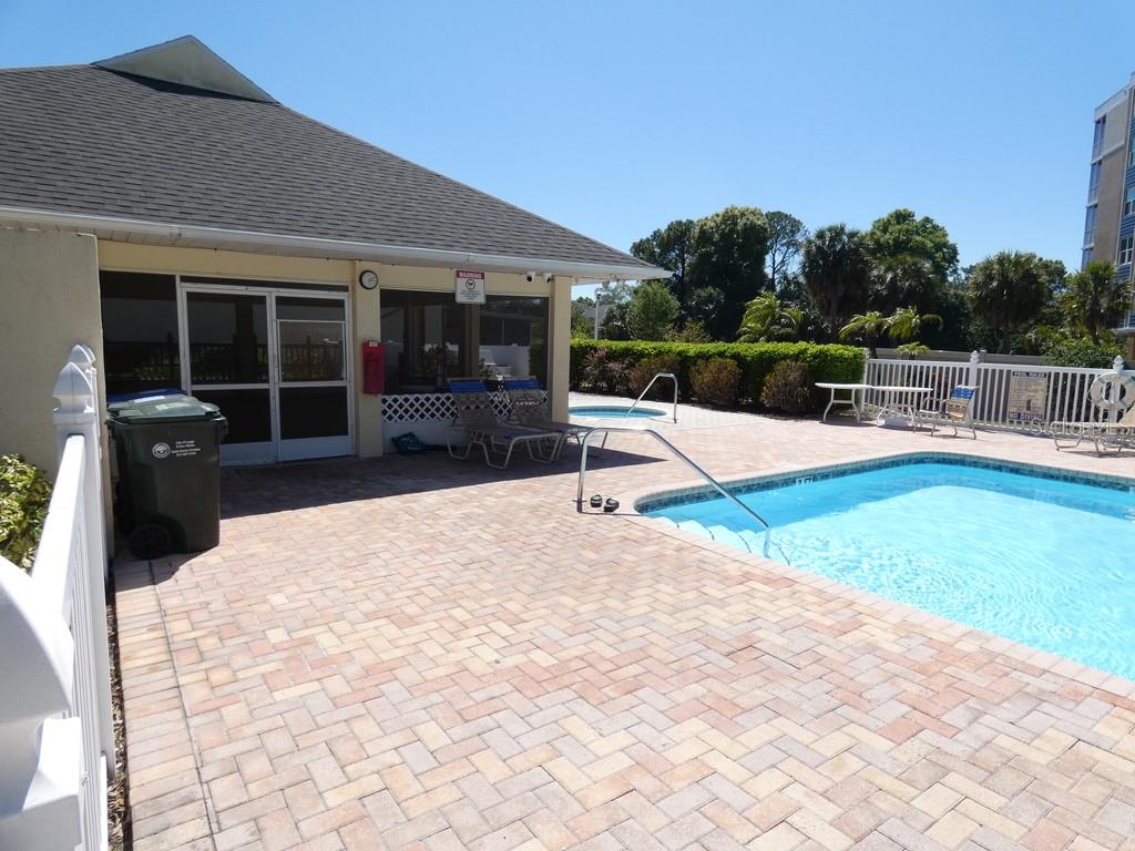 WILLOW GREENS - Residential