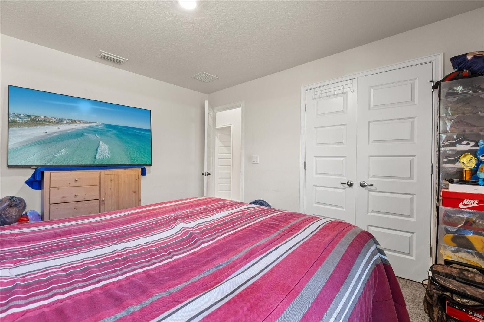 LEESBURG ASHTON WOODS - Residential