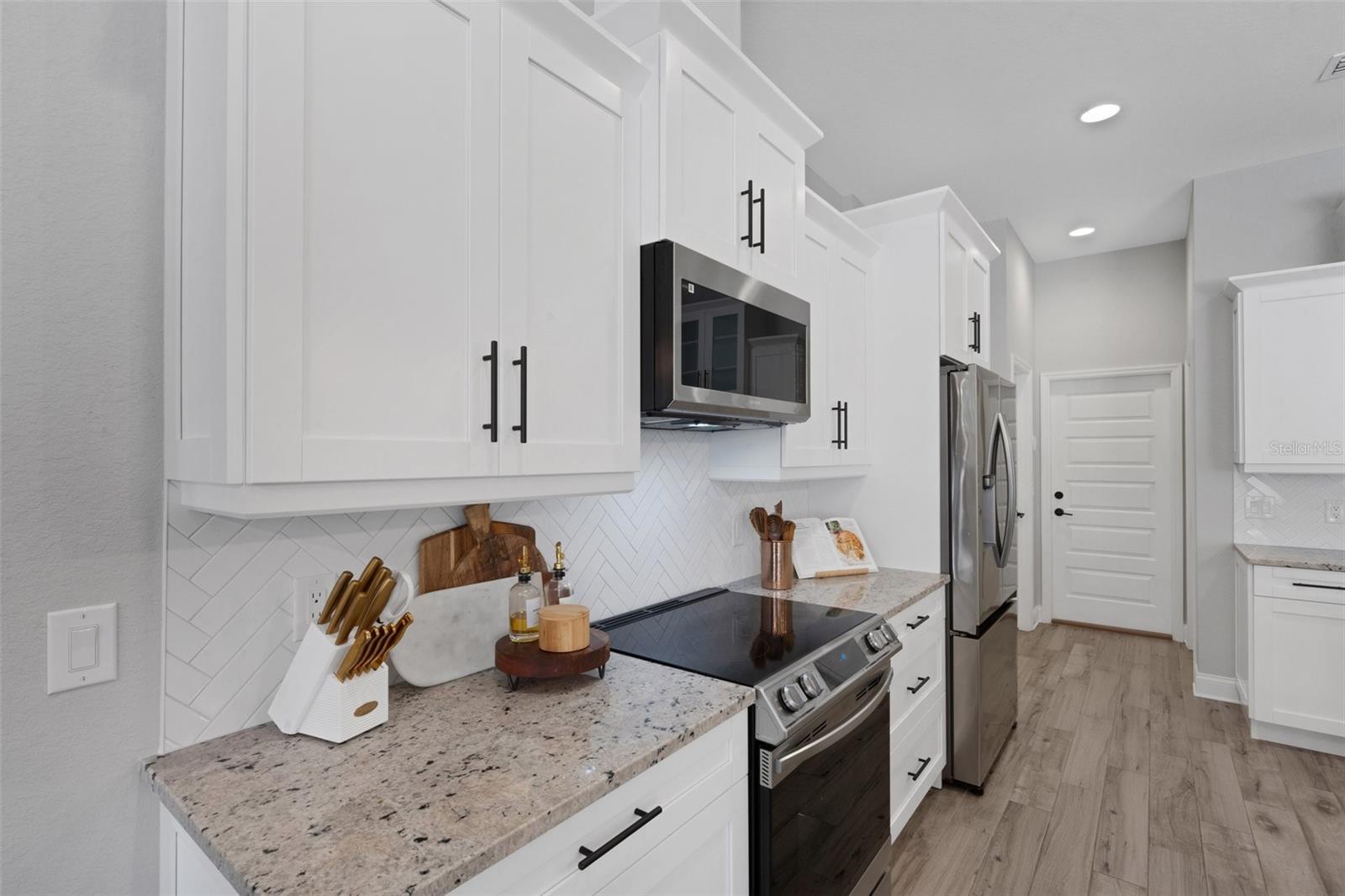 SUMMERGLEN - Residential