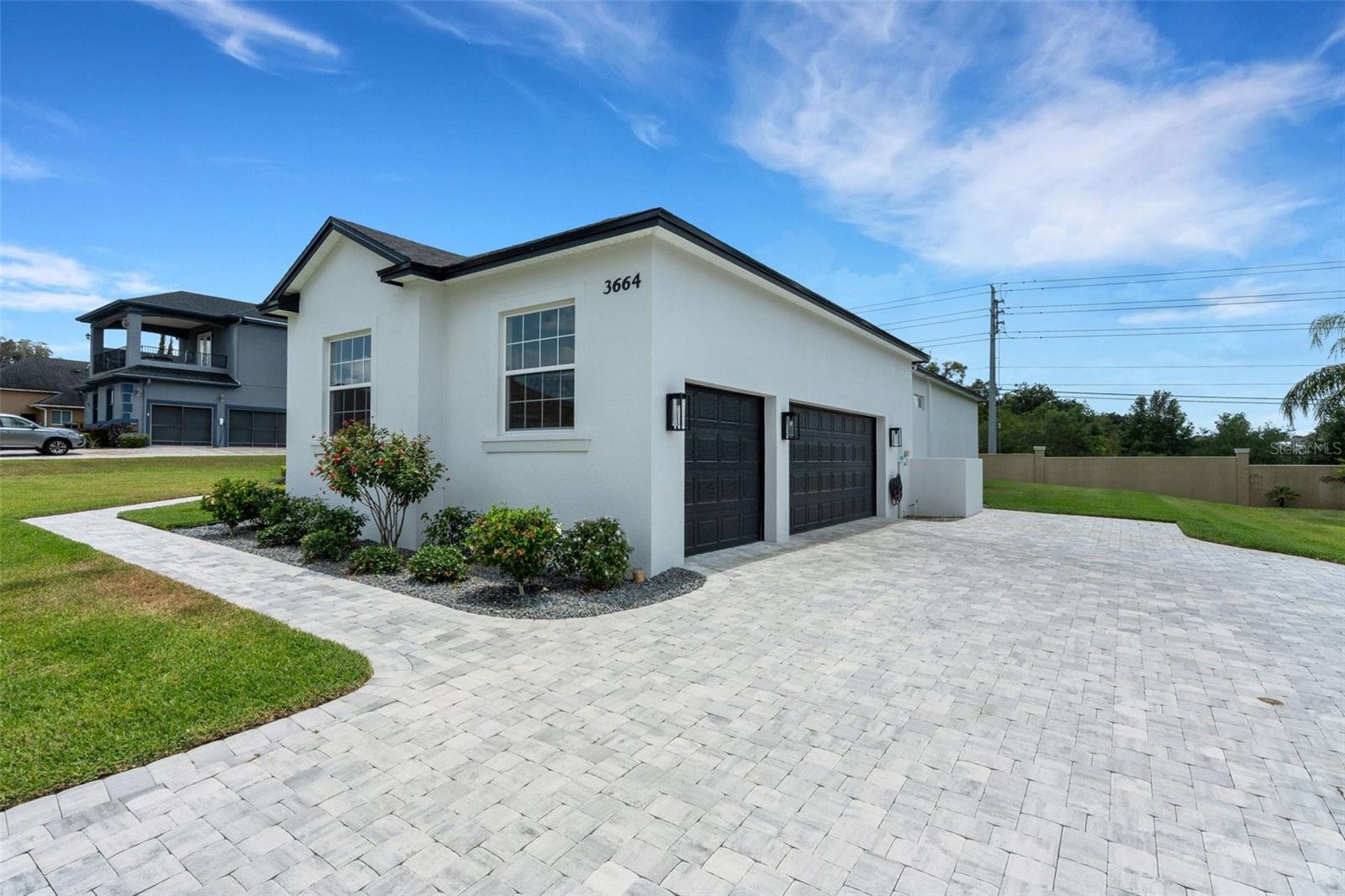 SUMMERGLEN - Residential