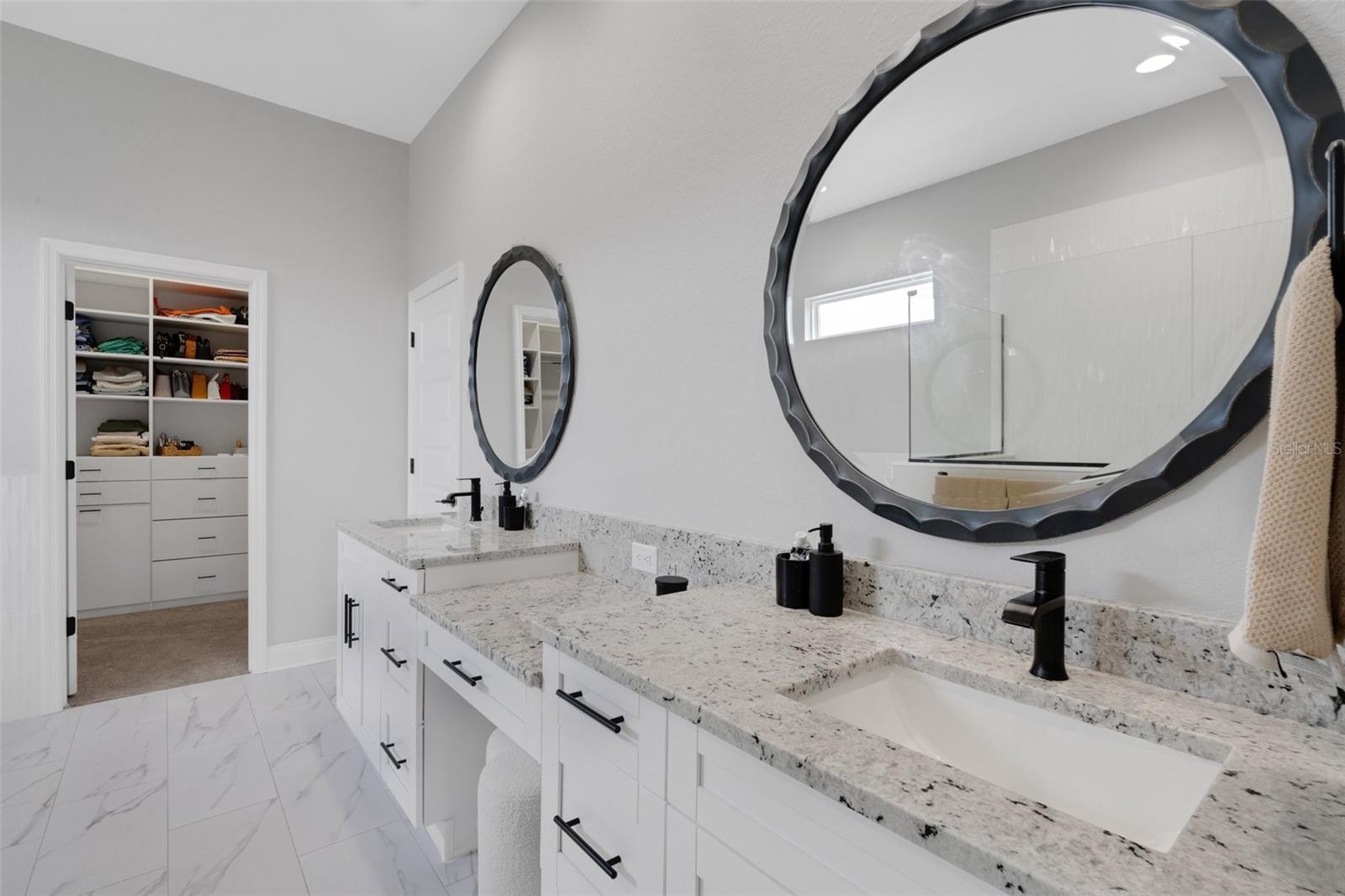 SUMMERGLEN - Residential