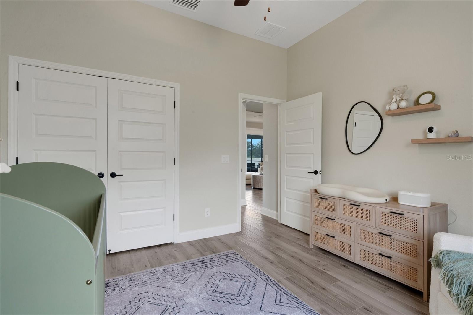 SUMMERGLEN - Residential