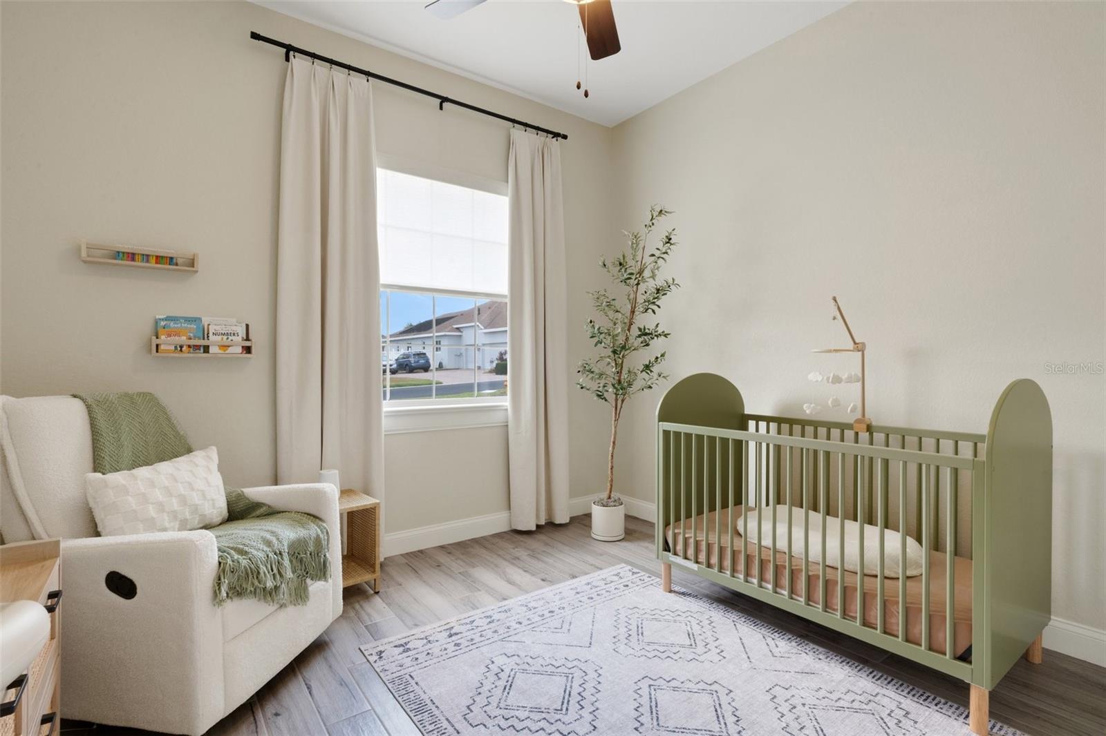 SUMMERGLEN - Residential