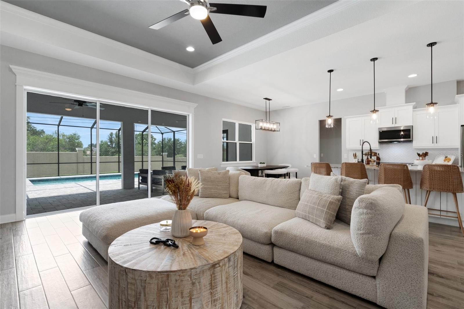 SUMMERGLEN - Residential