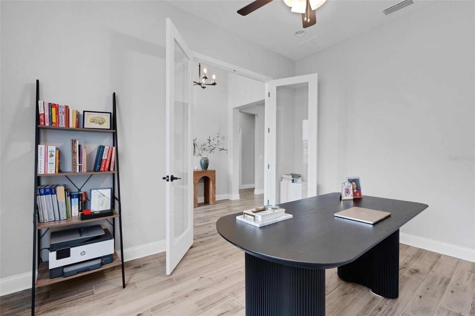 SUMMERGLEN - Residential