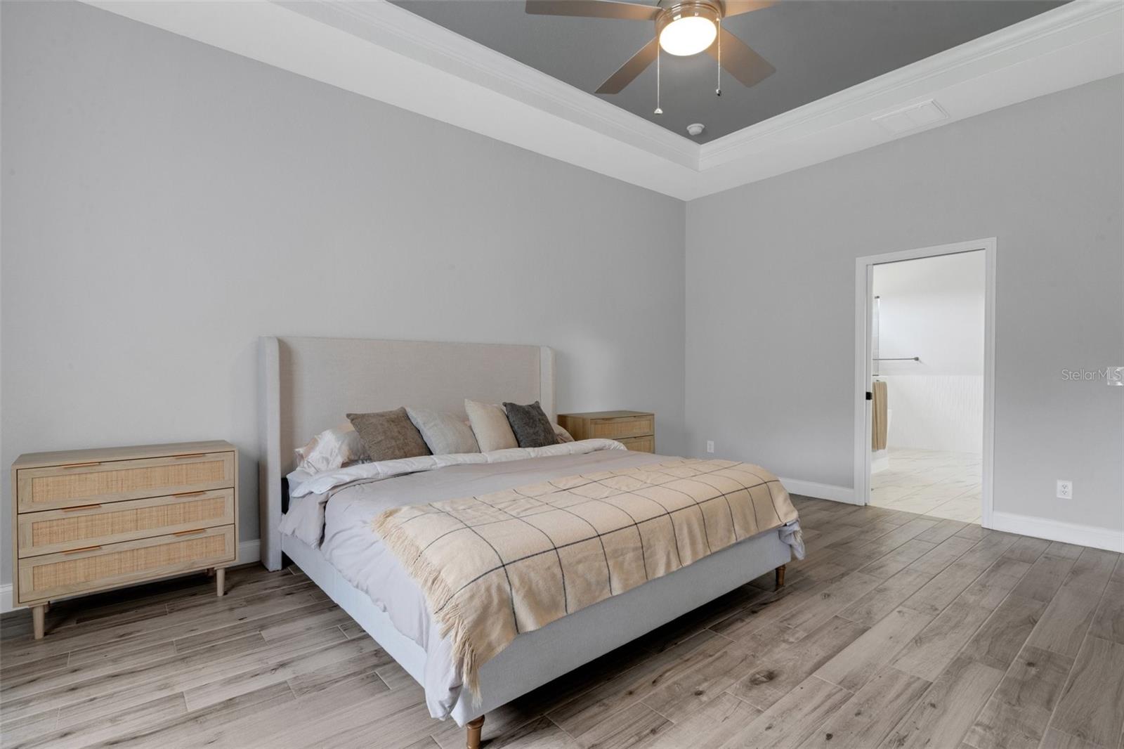 SUMMERGLEN - Residential