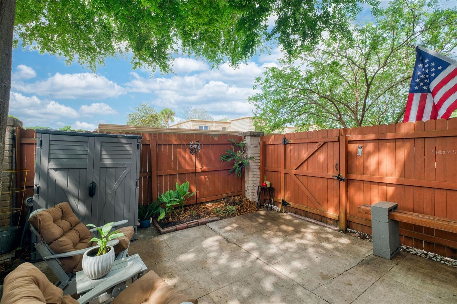 FOUR SEASONS CONDO - Residential