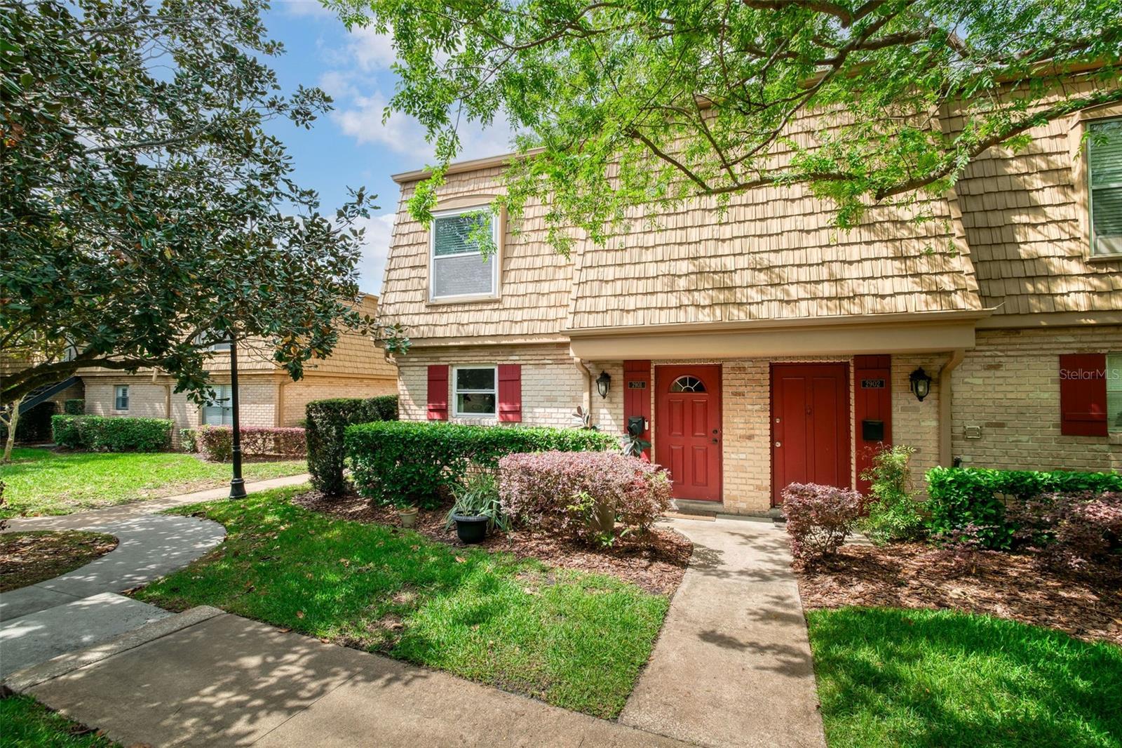 FOUR SEASONS CONDO - Residential